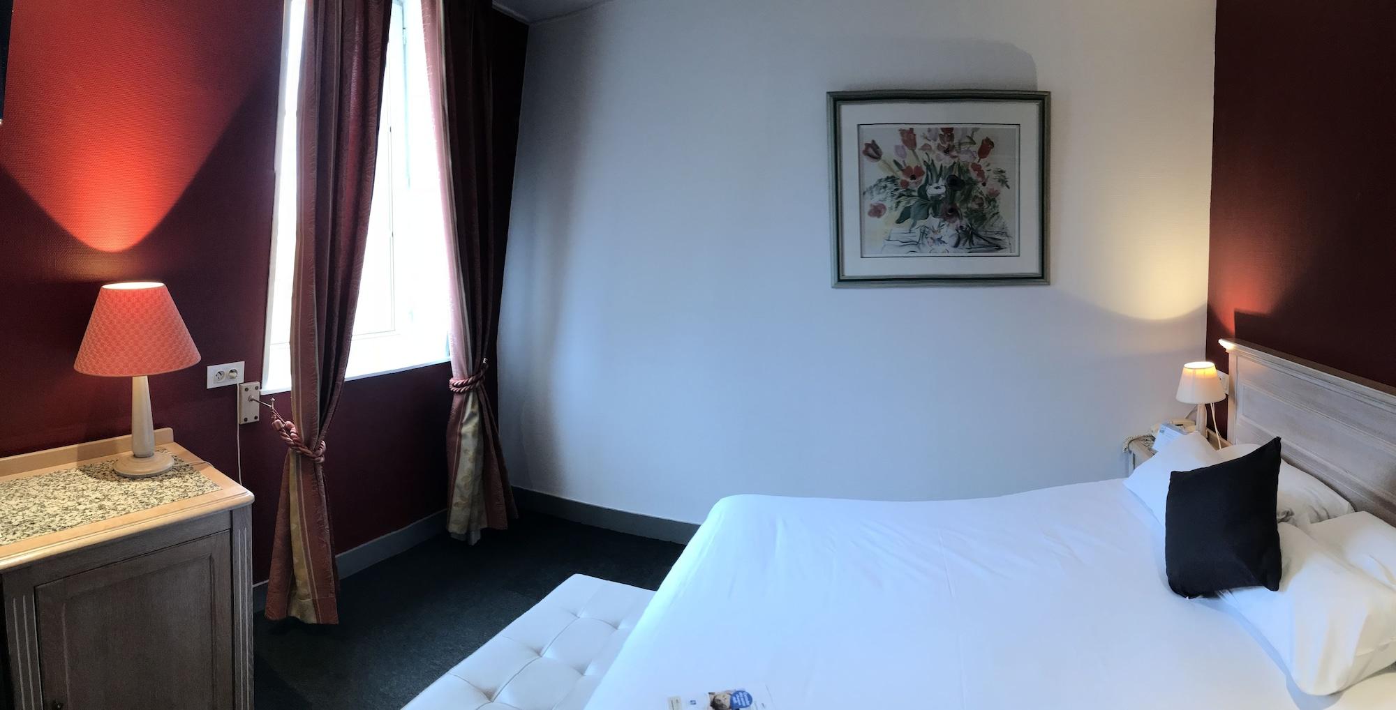 Brit Hotel Aux Sacres Reims, Centre Historique Екстериор снимка