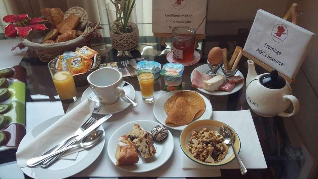 Brit Hotel Aux Sacres Reims, Centre Historique Удобства снимка