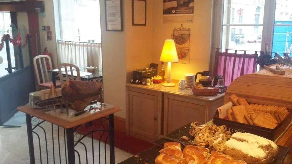 Brit Hotel Aux Sacres Reims, Centre Historique Ресторант снимка
